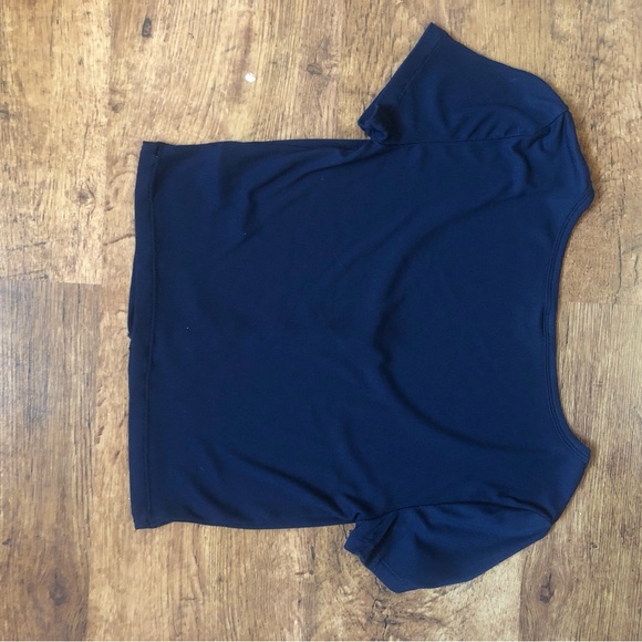 ARITZIA Sunday Best: Navy Blue Cropped T-Shit - Picture 2 of 3